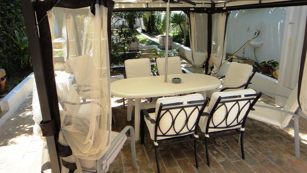 Casa Amarela Guesthouse Лагос Стая снимка