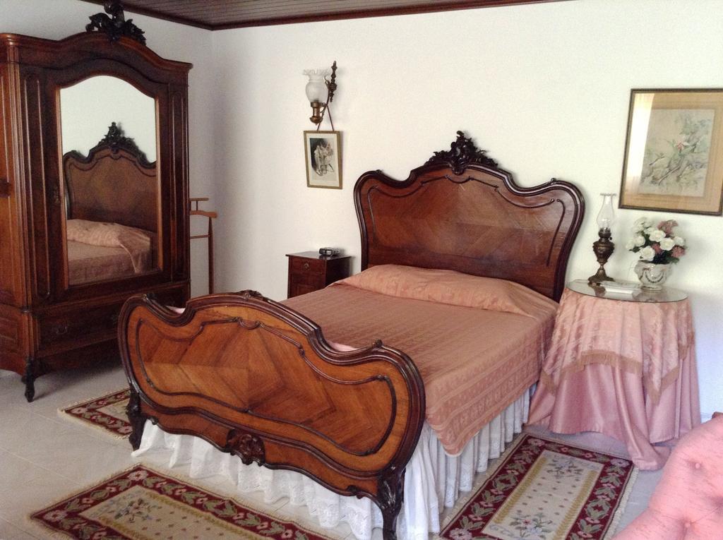Casa Amarela Guesthouse Лагос Стая снимка