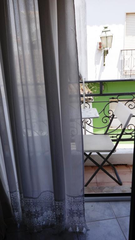 Casa Amarela Guesthouse Лагос Стая снимка
